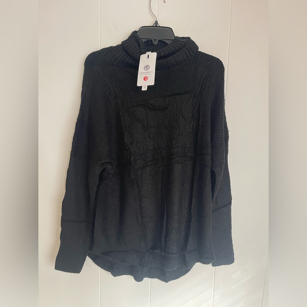 MEROKETTY Size Medium Turtle Neck Long Sleeved Pullover Sweater